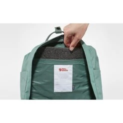 Fjallraven Kanken Frost Green-confetti Pattern 21 Fjallraven Kanken Frost Green-confetti Pattern -Tassen Verkoopwinkel image 1702