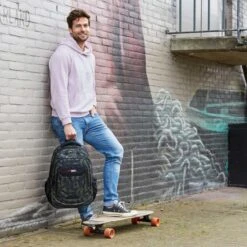 Enrico Benetti Santa Cruz 17.3" Laptop Rugtas Olijfgroen 9 Enrico Benetti Santa Cruz 17.3" Laptop Rugtas Olijfgroen -Tassen Verkoopwinkel image 3579